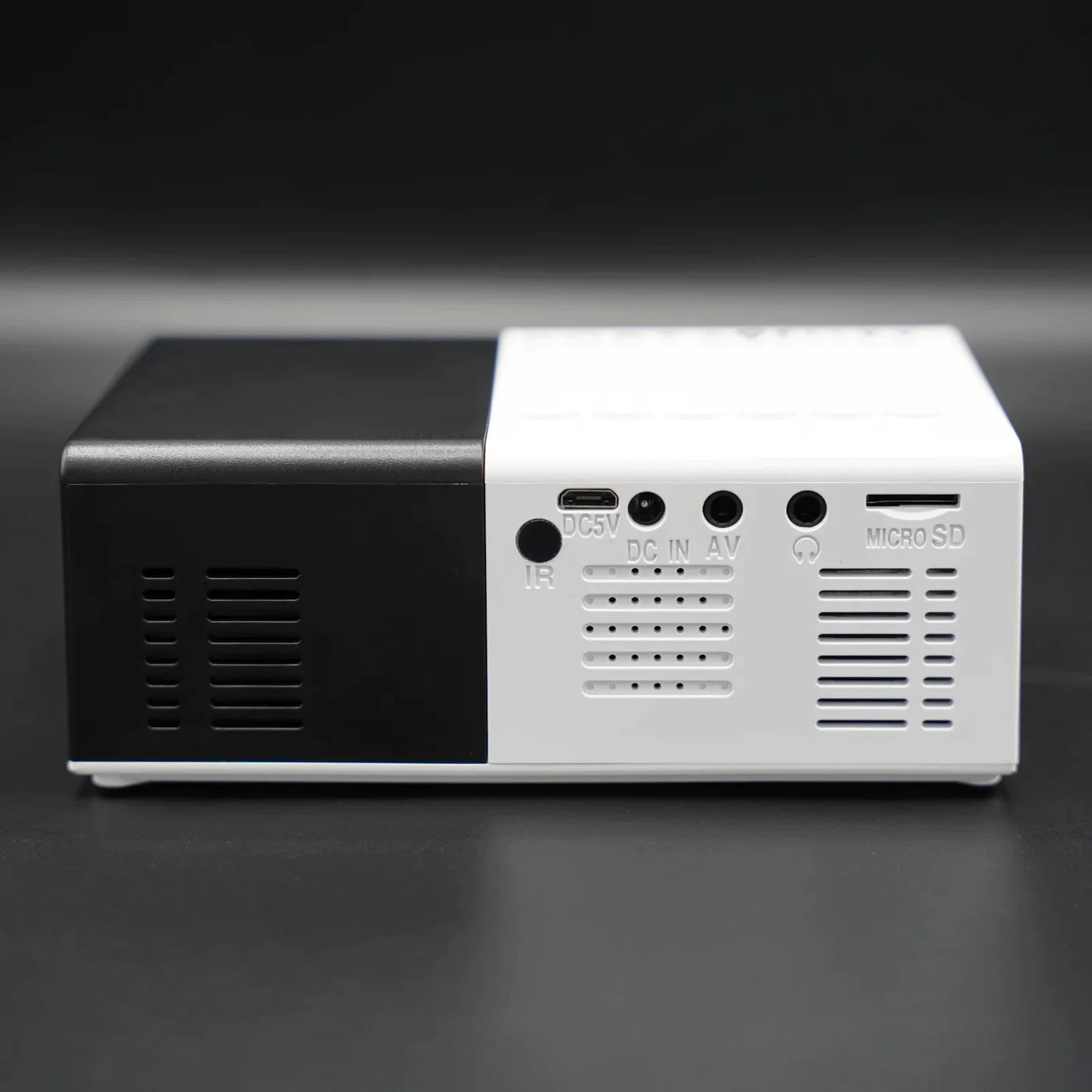 LUUQI Q11 Pocket Projector